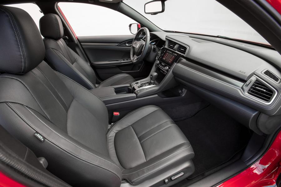 Интерьер Honda Civic Sport Touring Hatchback (FK7) 2016 года  (NA) (фото 47 из 55)